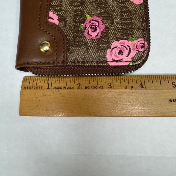 🌷Juicy Couture Zip Around Wallet/Cardholder/Pink Floral/Crown/Brown - Picture 4 of 16
